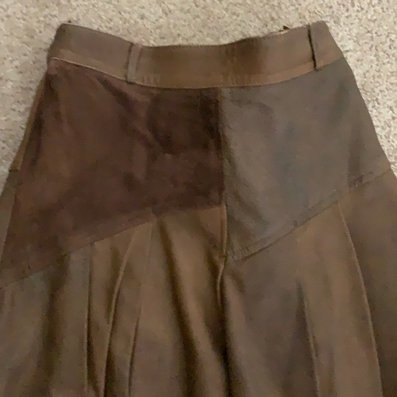Vintage brown leather pleated midi skirt - Picture 10 of 12